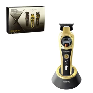 ویژگی های محصول: موتور وکتور با گشتاور 9000 تا 15000 Rpm دارای 3 قاب اضافه با رنگ های مشکی، طلایی و متال گان دارای آچار مخصوص، برس تمیز کننده و روغن تیغه باتری پرو لیتیوم یون 2000Mah استفاده به صورت برق و شارژ تیغه با عرض 40 میلی متر، خط برش صفر آلیاژ 440 کربن استیل ضد زنگ ژاپن تیغه قابل تنظیم از 0 تا 1 میلی متر آداپتور یونیورسال با سیم به طول 3 متر دارای استند شارژ وزن ماشین 180گرم 3/5 کارکرد باتری با هر بار شارژدهی